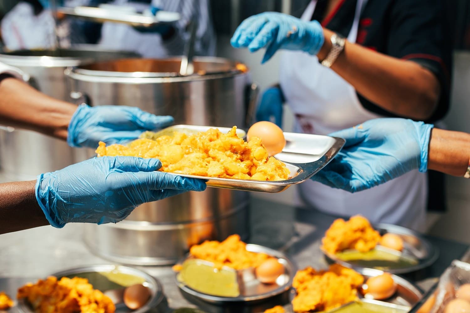 Preparing meals at SolidAfrica (1)