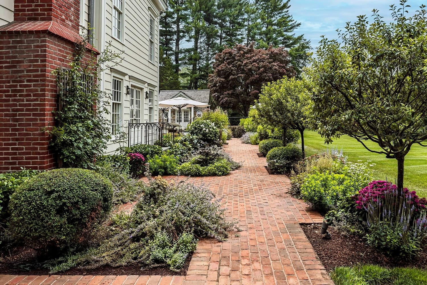 A living lawn at a Connecticut home