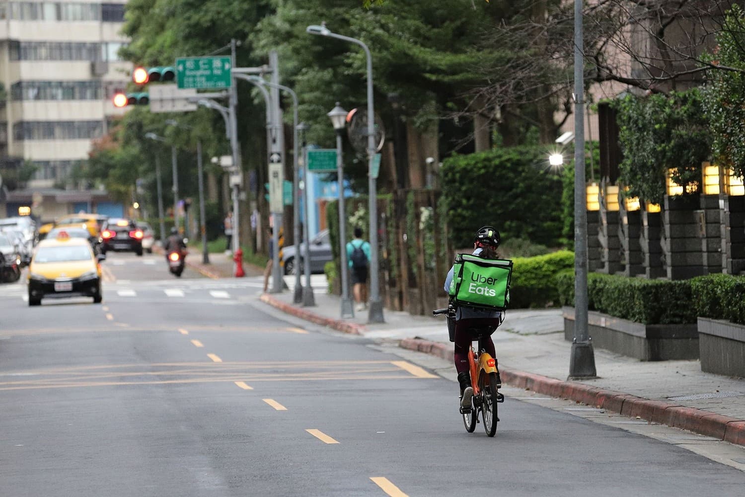 Thanks to companies like Uber Eats, anything can be at your door in minutes. Courtesy of P Hsuan Wang. (1)